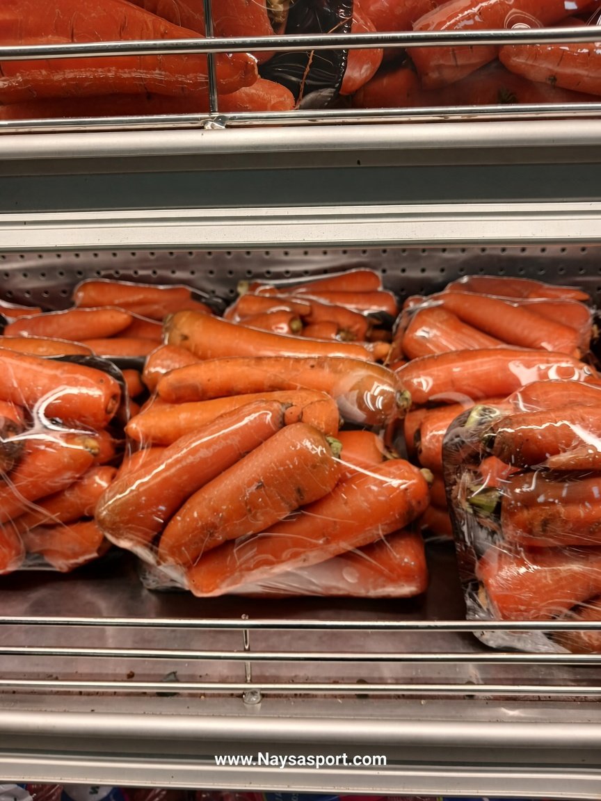 Carrots Local (Price Per Kg) - fresh grocery product